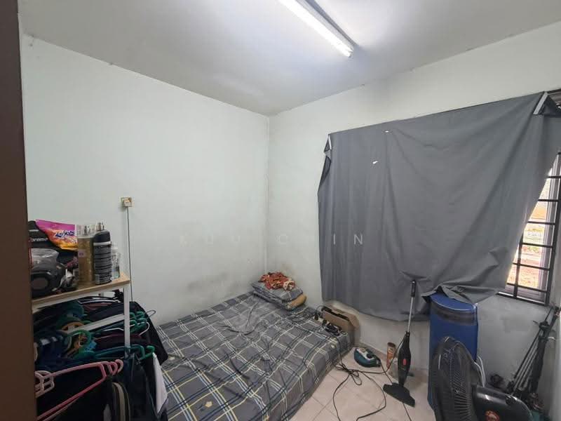 Rumah Teres 2-Tingkat untuk Dijual di Taman Mesra (Kulai) - Kuu Chin - Bedroom - PropertyGuru.com.my
