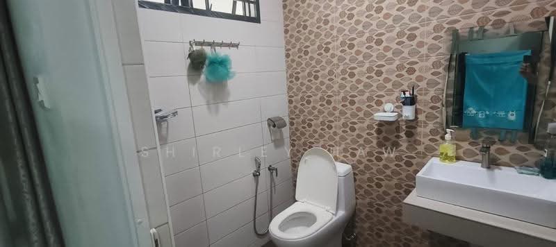Semi-Detached House for Sale in Taman Melodies (Johor Bahru) - Shirley Haw - Bathroom - PropertyGuru.com.my