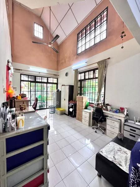 Rumah Teres 1.5-Tingkat untuk Dijual di Taman Pelangi Indah (Ulu Tiram) - Karl Lim - Living Room - PropertyGuru.com.my