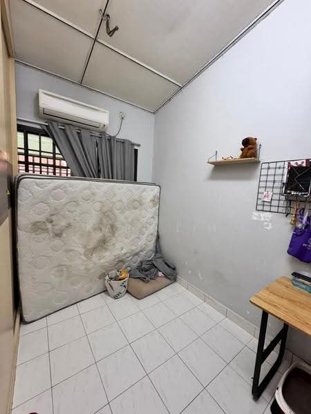 Rumah Teres 1.5-Tingkat untuk Dijual di Taman Pelangi Indah (Ulu Tiram) - Karl Lim - Bedroom - PropertyGuru.com.my