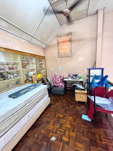 Rumah Teres 1.5-Tingkat untuk Dijual di Taman Pelangi Indah (Ulu Tiram) - Karl Lim - Bedroom - PropertyGuru.com.my