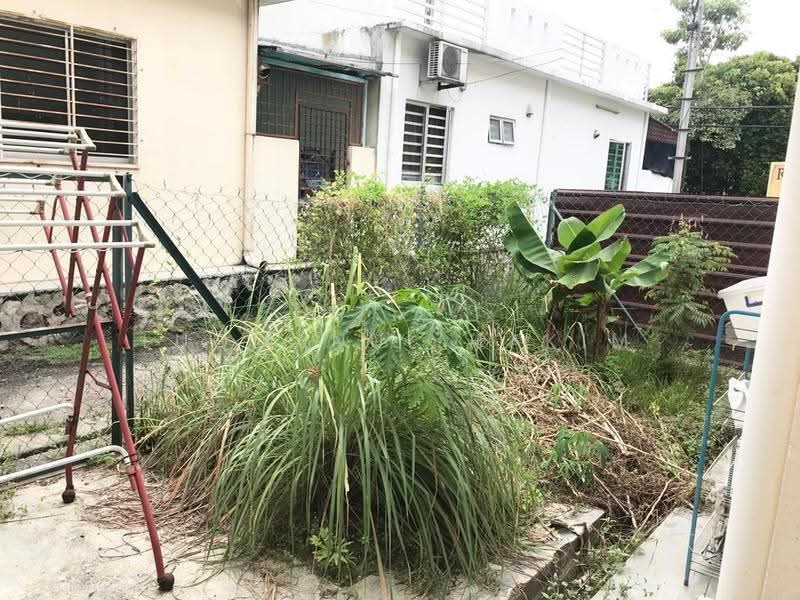 Rumah Teres 2.5-Tingkat untuk Dijual di Bandar Putra Permai (Seri Kembangan) - Luqmanul Hakim - Exterior - PropertyGuru.com.my