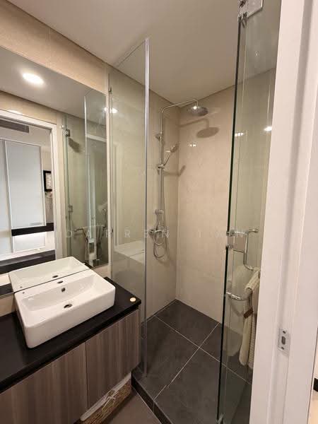 Kondominium untuk Dijual di Capella Embassy (D'Rapport Residences) - Darren Tan - Bathroom - PropertyGuru.com.my