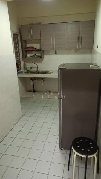 Kondominium untuk Disewa di Green Acre - Jeff Cheah - Kitchen - PropertyGuru.com.my