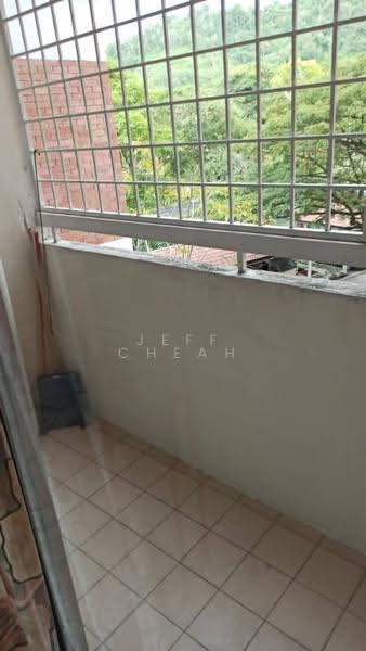 Kondominium untuk Disewa di Green Acre - Jeff Cheah - Balcony - PropertyGuru.com.my
