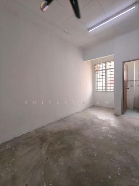 Rumah Teres 2-Tingkat untuk Dijual di Taman Bukit Tiram (Ulu Tiram) - Shirley Haw - Interior - PropertyGuru.com.my