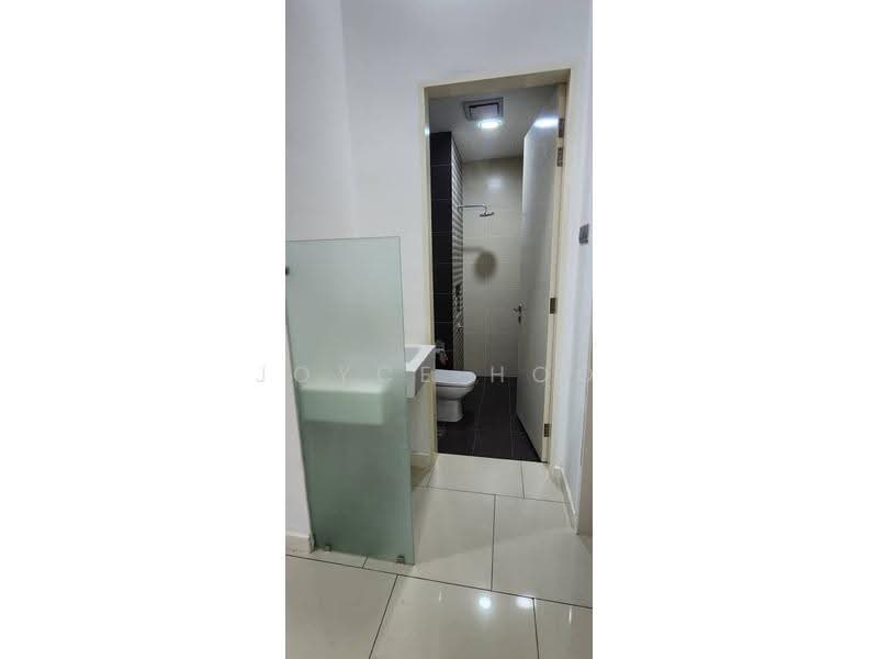 Kondominium untuk Dijual di Seri Puteri Hills Town Villa & Condominium - Joyce Hoo - Bathroom - PropertyGuru.com.my