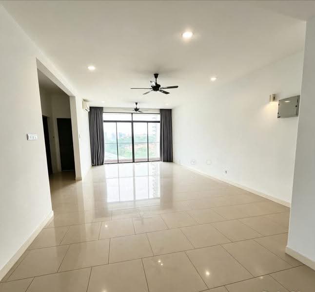 Kondominium untuk Dijual di Seri Puteri Hills Town Villa & Condominium - Joyce Hoo - Living Room - PropertyGuru.com.my