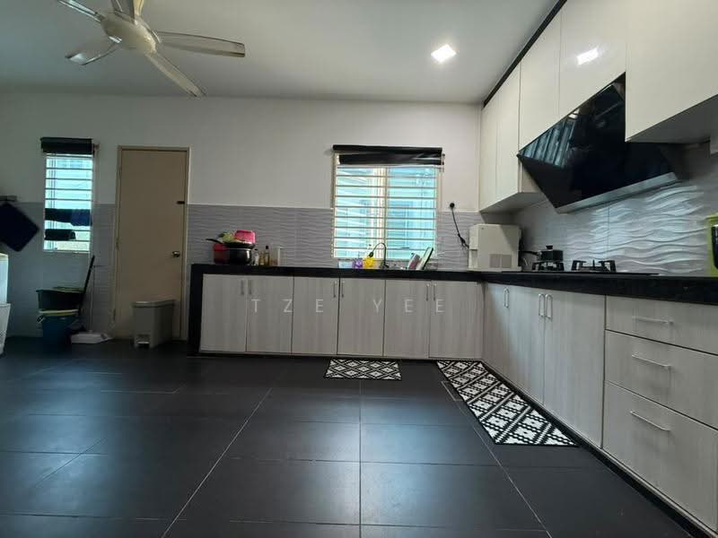 2-storey Terraced House for Sale in Taman Pelangi Semenyih 2 (Semenyih) - TZE YEE - Kitchen - PropertyGuru.com.my