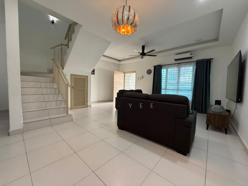 2-storey Terraced House for Sale in Taman Pelangi Semenyih 2 (Semenyih) - TZE YEE - Living Room - PropertyGuru.com.my