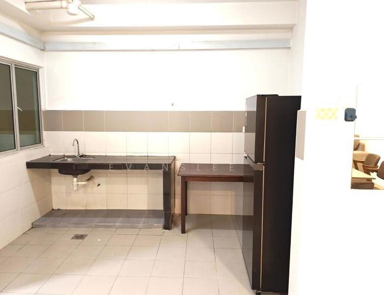 Service Residence for Rent at Garden @ One South - Evanslee . - Kitchen - PropertyGuru.com.my