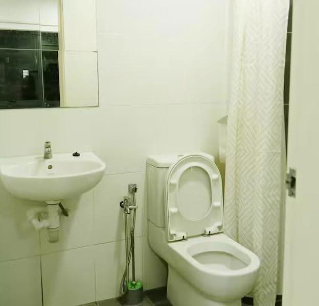Service Residence for Rent at Garden @ One South - Evanslee . - Bathroom - PropertyGuru.com.my