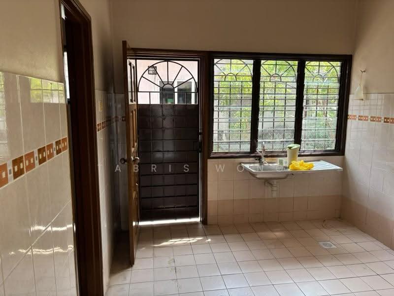 Rumah Teres untuk Disewa di Bandar Puteri Klang (Klang) - Tabris Wong - Kitchen - PropertyGuru.com.my