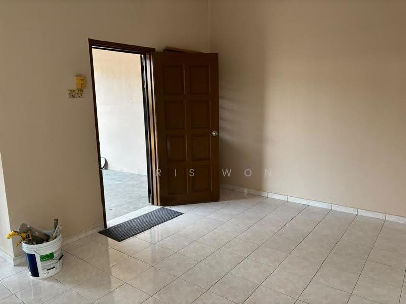 Rumah Teres untuk Disewa di Bandar Puteri Klang (Klang) - Tabris Wong - Entrance - PropertyGuru.com.my