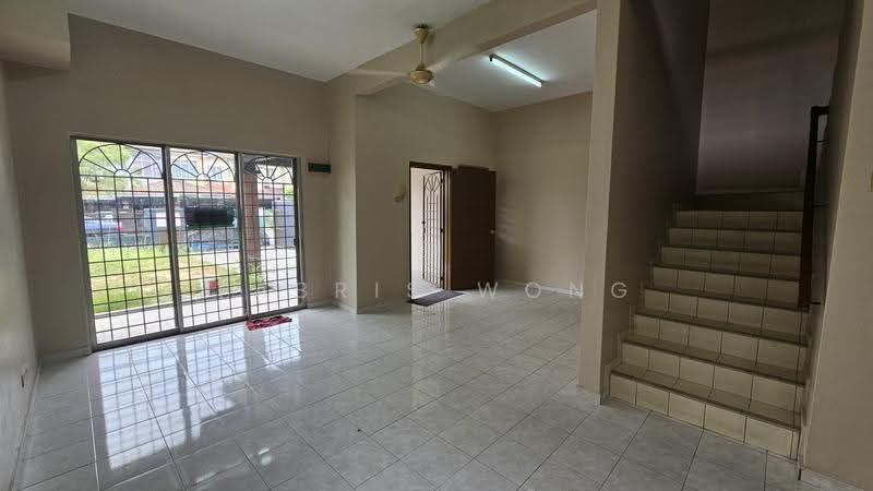 Terraced House for Rent in Bandar Puteri Klang (Klang) - Tabris Wong - Living Room - PropertyGuru.com.my