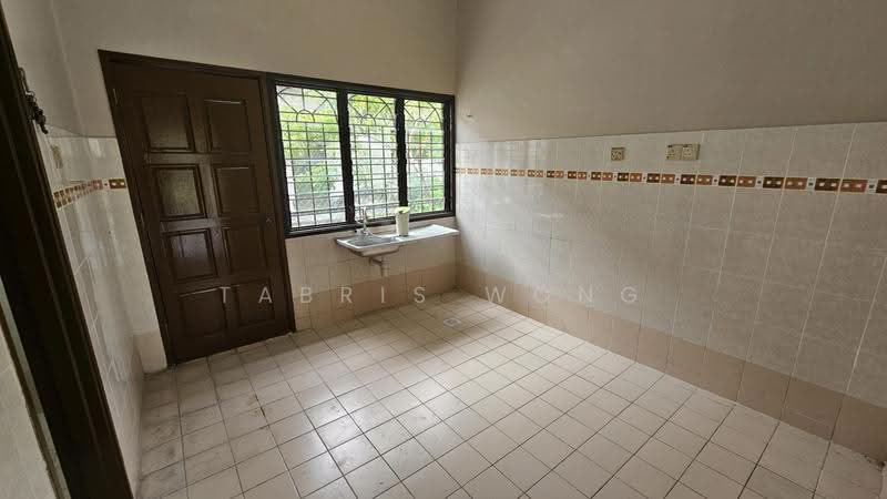 Terraced House for Rent in Bandar Puteri Klang (Klang) - Tabris Wong - Kitchen - PropertyGuru.com.my