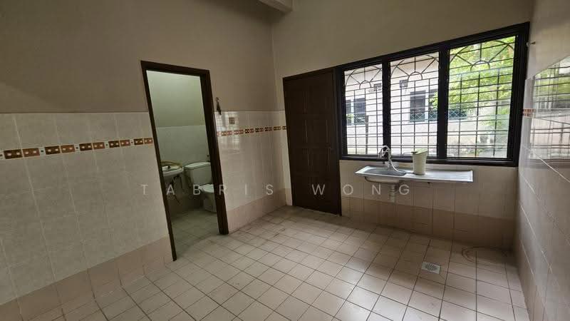 Terraced House for Rent in Bandar Puteri Klang (Klang) - Tabris Wong - Kitchen - PropertyGuru.com.my