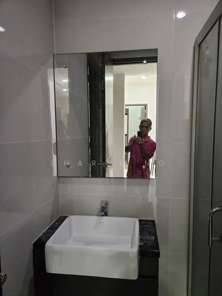 Kondominium untuk Disewa di Bay Point @ Country Garden Danga Bay - Sharon Ng - Bathroom - PropertyGuru.com.my