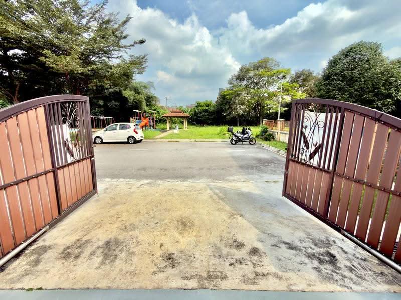 2-storey Terraced House for Sale in Taman Vista Hill (Cheras) - Azli Ibrahim - Exterior - PropertyGuru.com.my