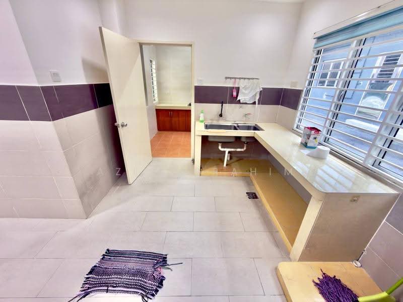 2-storey Terraced House for Sale in Taman Vista Hill (Cheras) - Azli Ibrahim - Kitchen - PropertyGuru.com.my