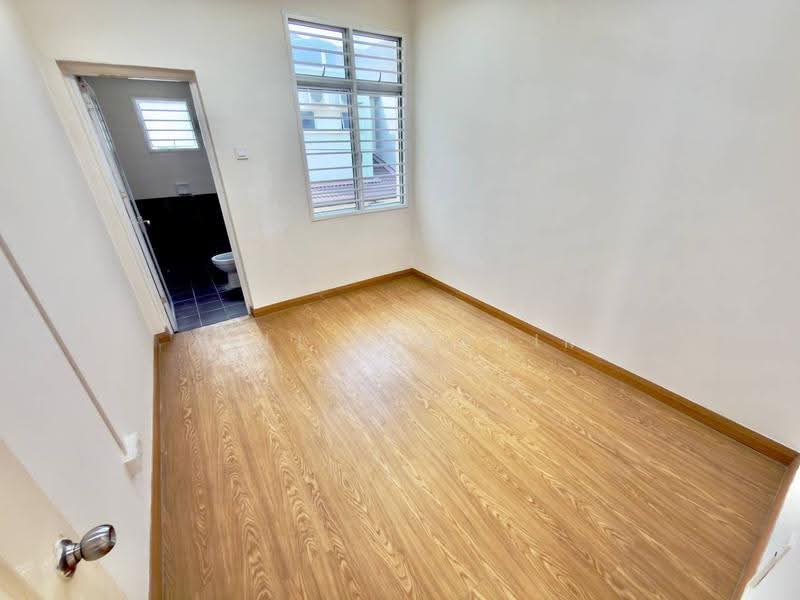 2-storey Terraced House for Sale in Taman Vista Hill (Cheras) - Azli Ibrahim - Bathroom - PropertyGuru.com.my