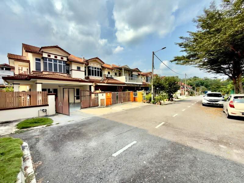 2-storey Terraced House for Sale in Taman Vista Hill (Cheras) - Azli Ibrahim - Exterior - PropertyGuru.com.my