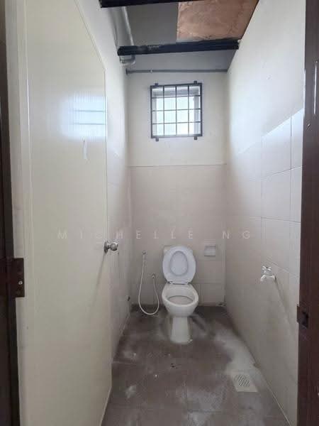 Shop for Rent in Johor Bahru (Johor) - Michelle Ng - Bathroom - PropertyGuru.com.my
