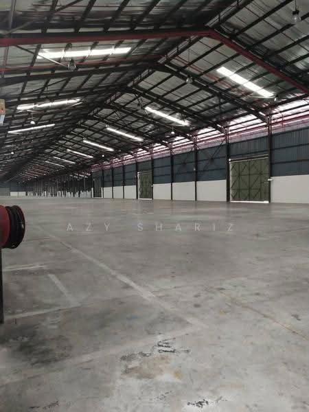 Gudang untuk Disewa di Seksyen 15 (Shah Alam) - Azy Shariz - Interior - PropertyGuru.com.my