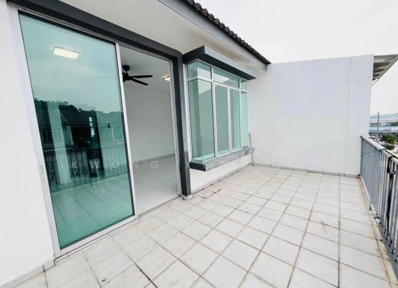 Rumah Teres 2-Tingkat untuk Disewa di Taman Scientex Rawang (Rawang) - Kwong Xiao Wei - Balcony - PropertyGuru.com.my