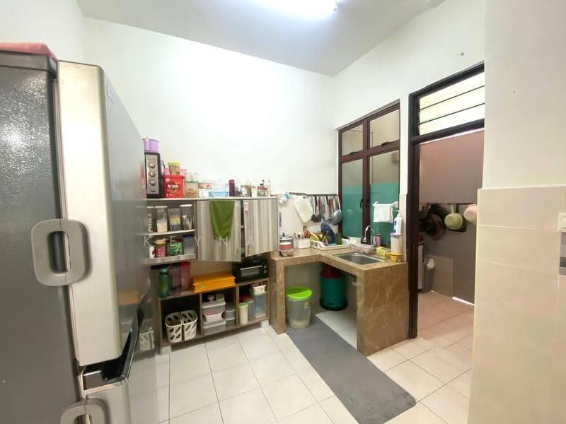 2-storey Terraced House for Sale in Bandar Baru Bangi (Selangor) - Keyna Halim - Kitchen - PropertyGuru.com.my