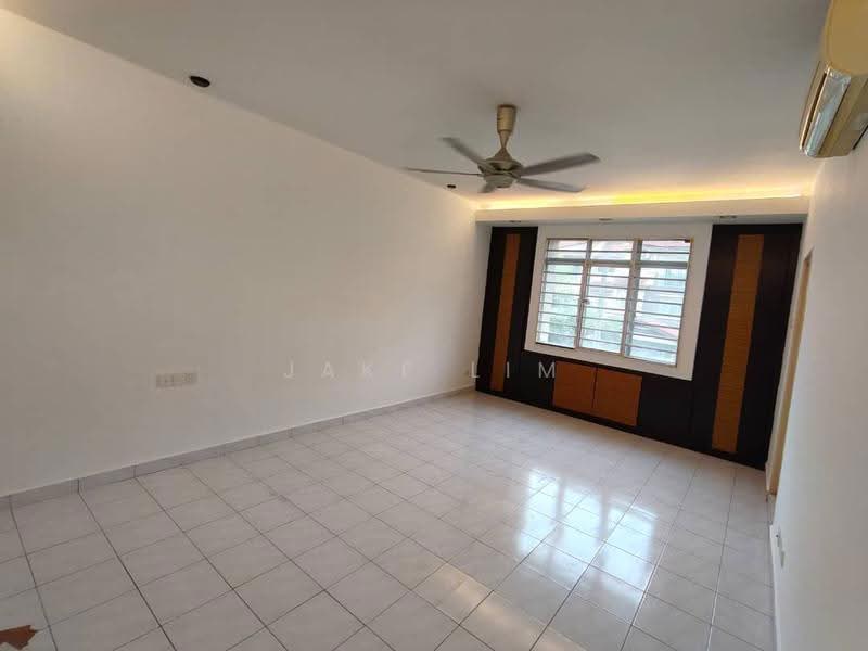 Rumah Teres 2.5-Tingkat untuk Dijual di Taman Bukit Serdang (Seri Kembangan) - Jake Lim - PropertyGuru.com.my