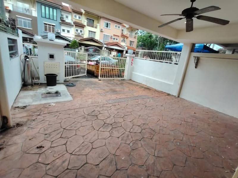 Rumah Teres 2.5-Tingkat untuk Dijual di Taman Bukit Serdang (Seri Kembangan) - Jake Lim - PropertyGuru.com.my