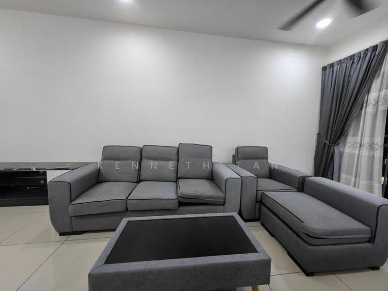 Kediaman Servis untuk Disewa di Meridin Bayvue Serviced Apartment - Kenneth Tan - Living Room - PropertyGuru.com.my