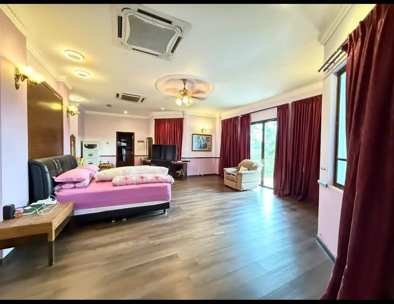 Bungalow House untuk Disewa di Country Heights (Kajang) - Bryan Ng - Bedroom - PropertyGuru.com.my