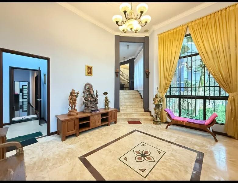 Bungalow House untuk Disewa di Country Heights (Kajang) - Bryan Ng - Entrance - PropertyGuru.com.my
