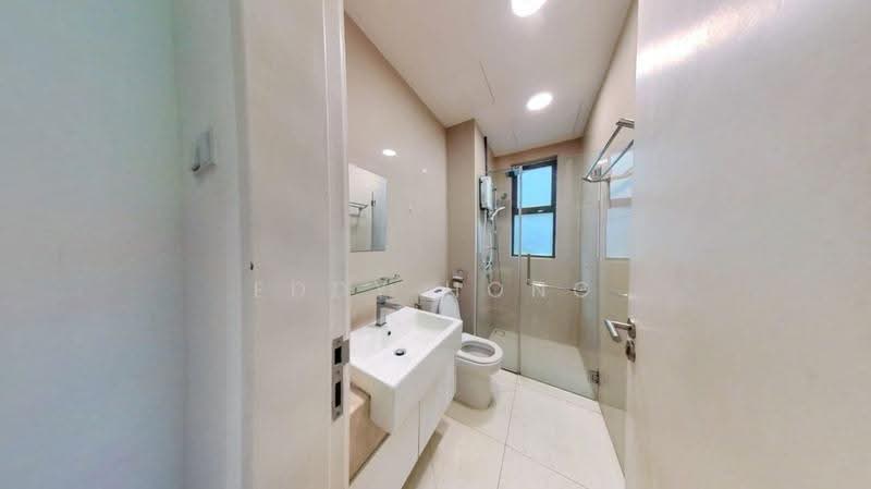 Kediaman Servis untuk Dijual di South View - Eddy Hong - Bathroom - PropertyGuru.com.my