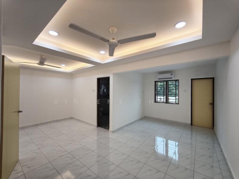 2-storey Terraced House for Sale in Taman Sri Kurau (Ipoh) - Vincent Thoo - Living Room - PropertyGuru.com.my