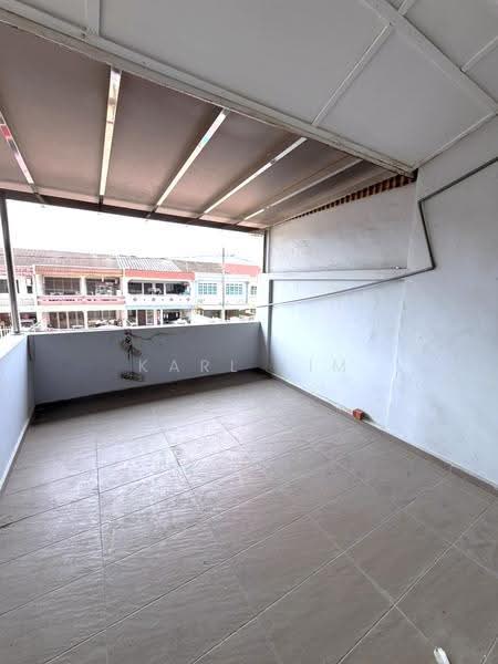 2-storey Terraced House for Sale in Taman Pelangi (Johor Bahru) - Karl Lim - Balcony - PropertyGuru.com.my