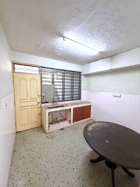 2-storey Terraced House for Sale in Taman Pelangi (Johor Bahru) - Karl Lim - Kitchen - PropertyGuru.com.my