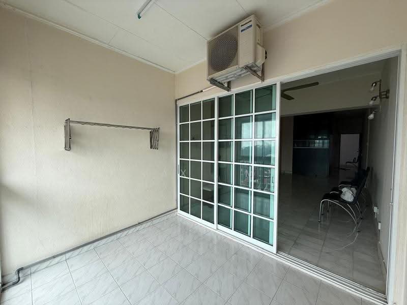 Rumah Flat untuk Dijual di Taman Seri Damai - Max Lim - Balcony - PropertyGuru.com.my