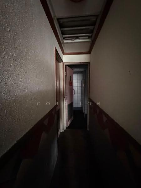 Shop / Office untuk Disewa di Taman Tampoi Utama (Johor Bahru) - Cora Loh - Corridor - PropertyGuru.com.my