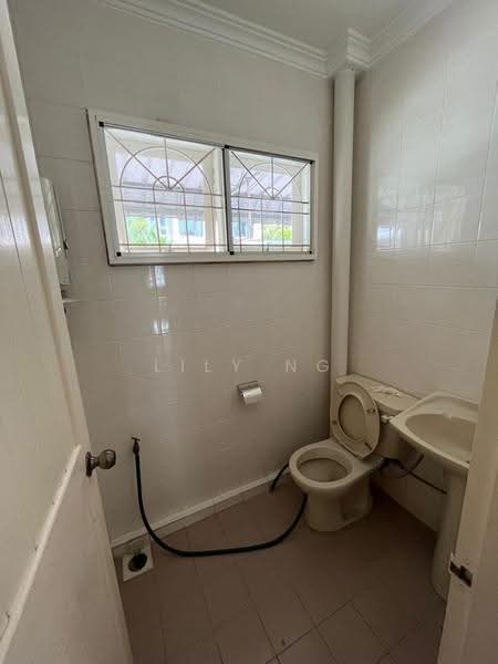 2-storey Terraced House for Rent in Kenny Hill (Kuching) - Lily Ng - Bathroom - PropertyGuru.com.my