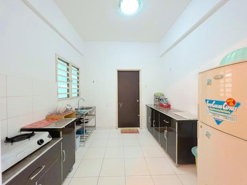 Pangsapuri untuk Dijual di One World 2 (1-Sky) - Kenny Ooi - Kitchen - PropertyGuru.com.my