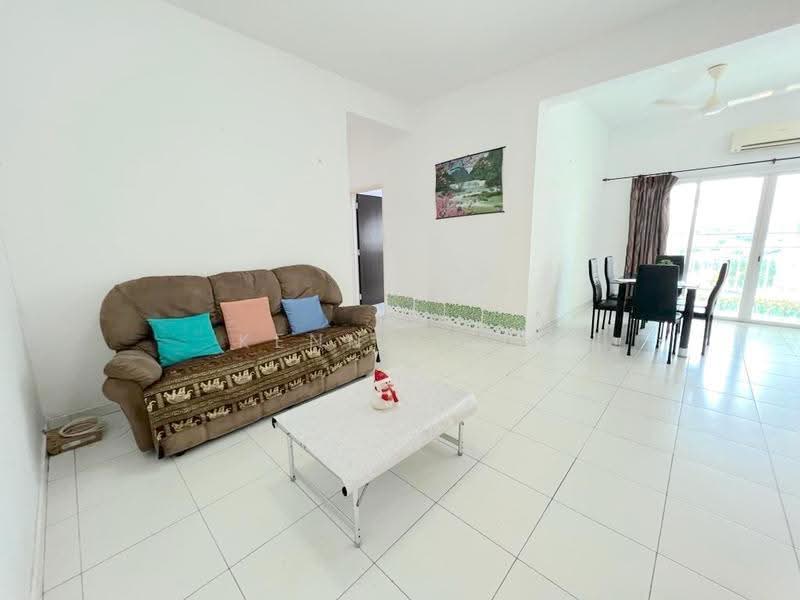 Pangsapuri untuk Dijual di One World 2 (1-Sky) - Kenny Ooi - Living Room - PropertyGuru.com.my