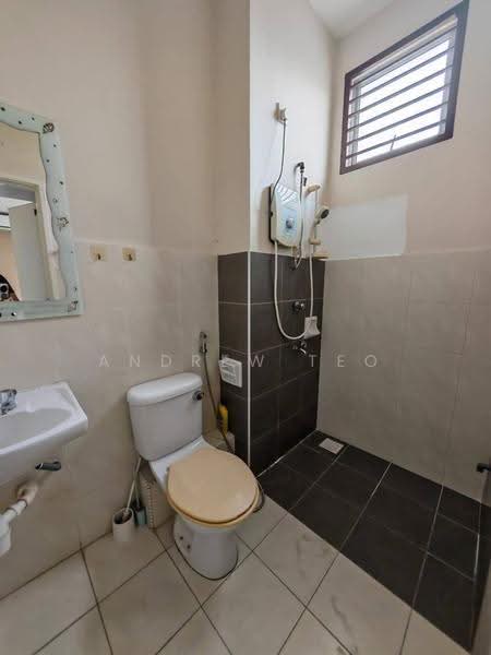 2-storey Terraced House for Sale in Taman Setia Indah (Tebrau) - Andrew Teo - Bathroom - PropertyGuru.com.my