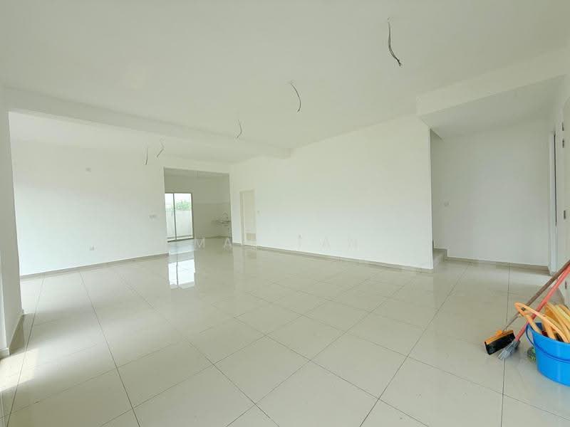 2-storey Terraced House for Sale in Bandar Seri Impian (Kluang) - May Tan - Living Room - PropertyGuru.com.my