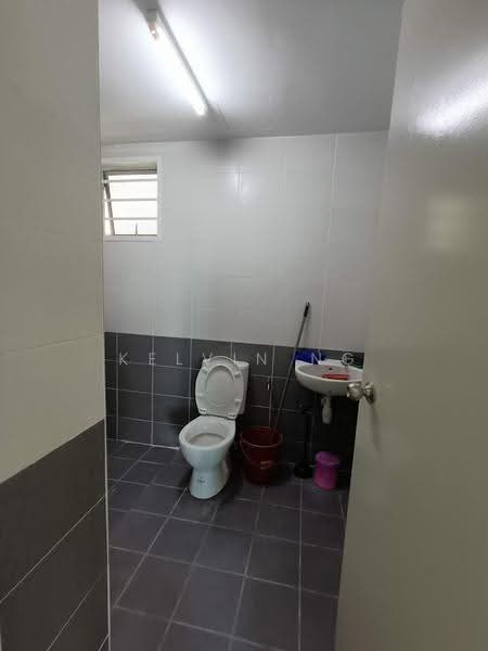 Condominium for Sale at Aman Heights Condominium - Kelvin Ng - Bathroom - PropertyGuru.com.my