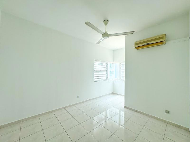 Kondominium untuk Dijual di Desa Impiana - Peggy Lim - Living Room - PropertyGuru.com.my