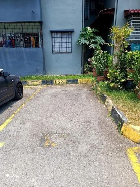 Pangsapuri untuk Dijual di Pangsapuri Putra Indah - Keyna Halim - Exterior - PropertyGuru.com.my