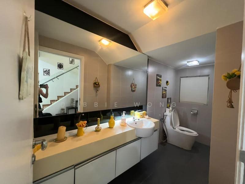 Kondominium untuk Disewa di Ceriaan Kiara - Debbie Wong - Bathroom - PropertyGuru.com.my
